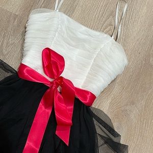 Black & White Sweetheart Tulle Dress